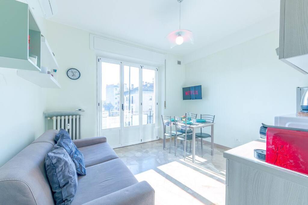 Navigli - Downtown - Duomo Spacious Two Bedroom Apartment - Close To Metro - Ac - Wi-Fi Milano Exteriör bild